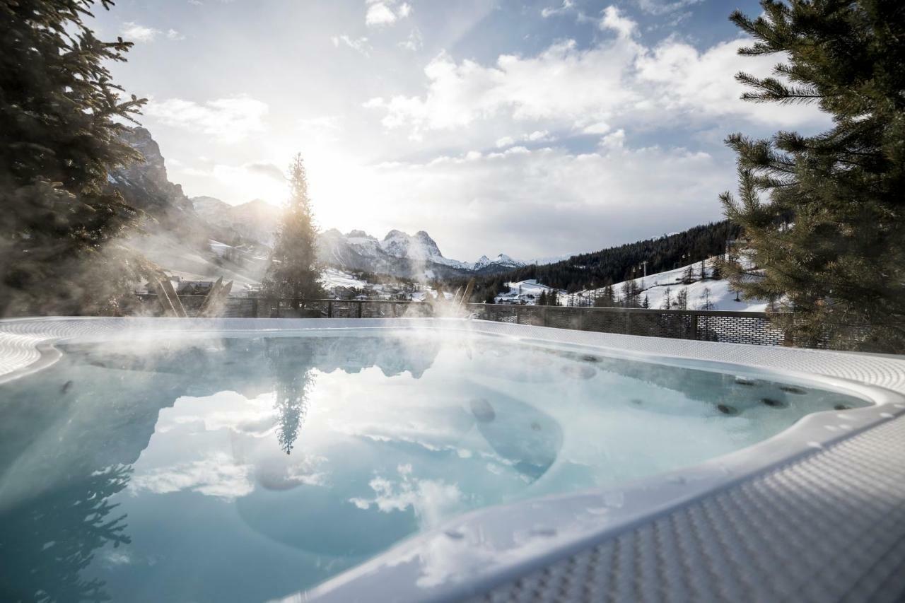 Hotel Tofana San Cassiano  Kültér fotó